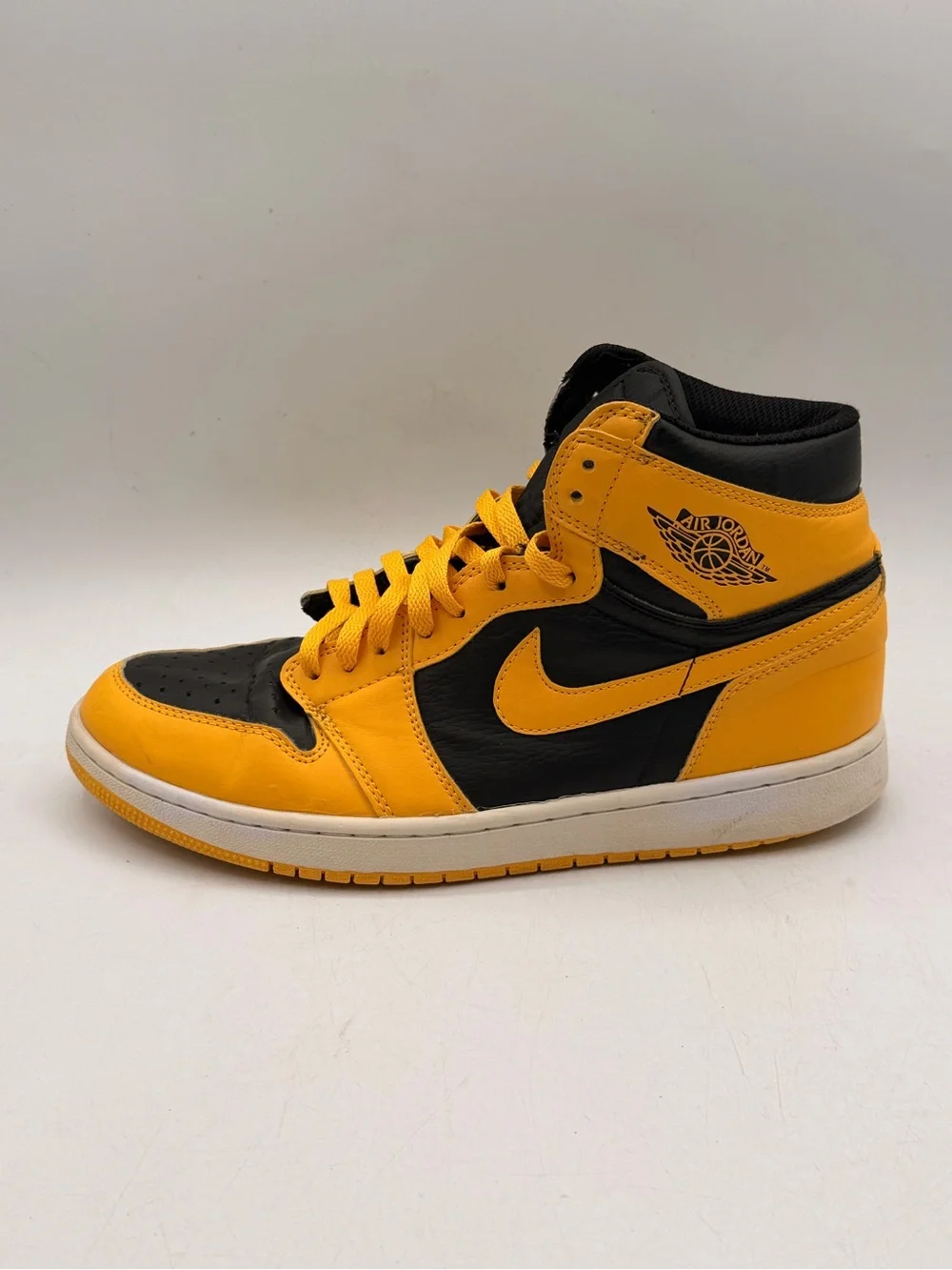 AIR JORDAN 1 RETRO HIGH OG POLLEN BLACK YELLOW MEN’S SIZE 9.5 555088-701